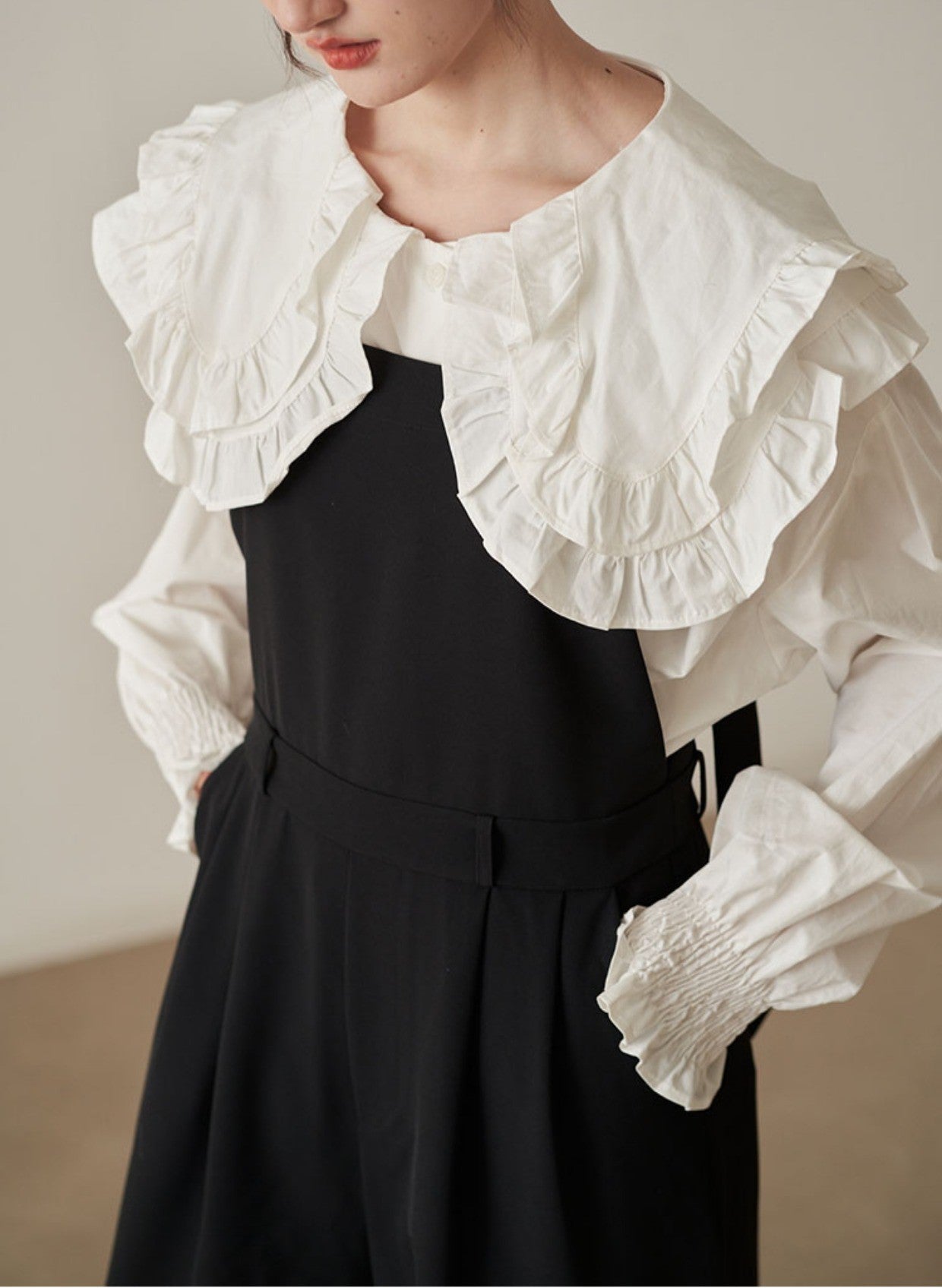 big frill collar blouse – I AM NOT